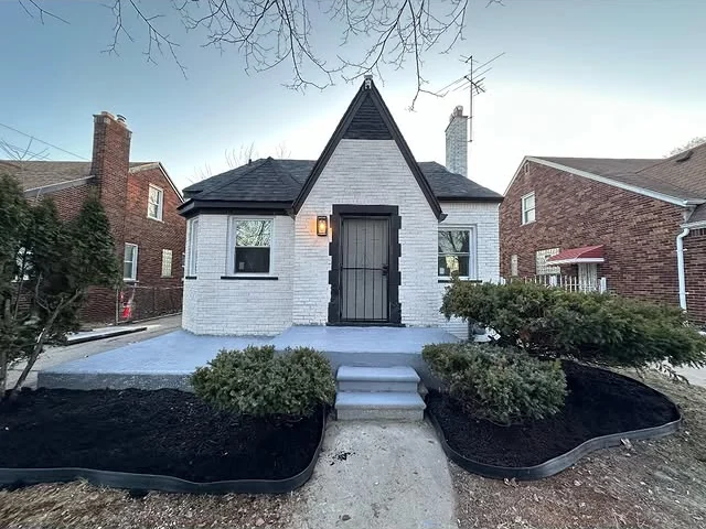 5035 Philip renovation